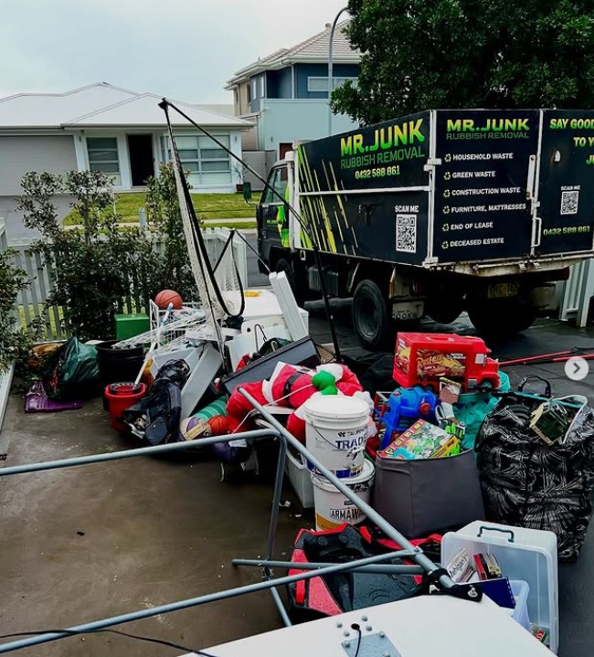 Handling Unwanted Items: Effective Rubbish Solutions